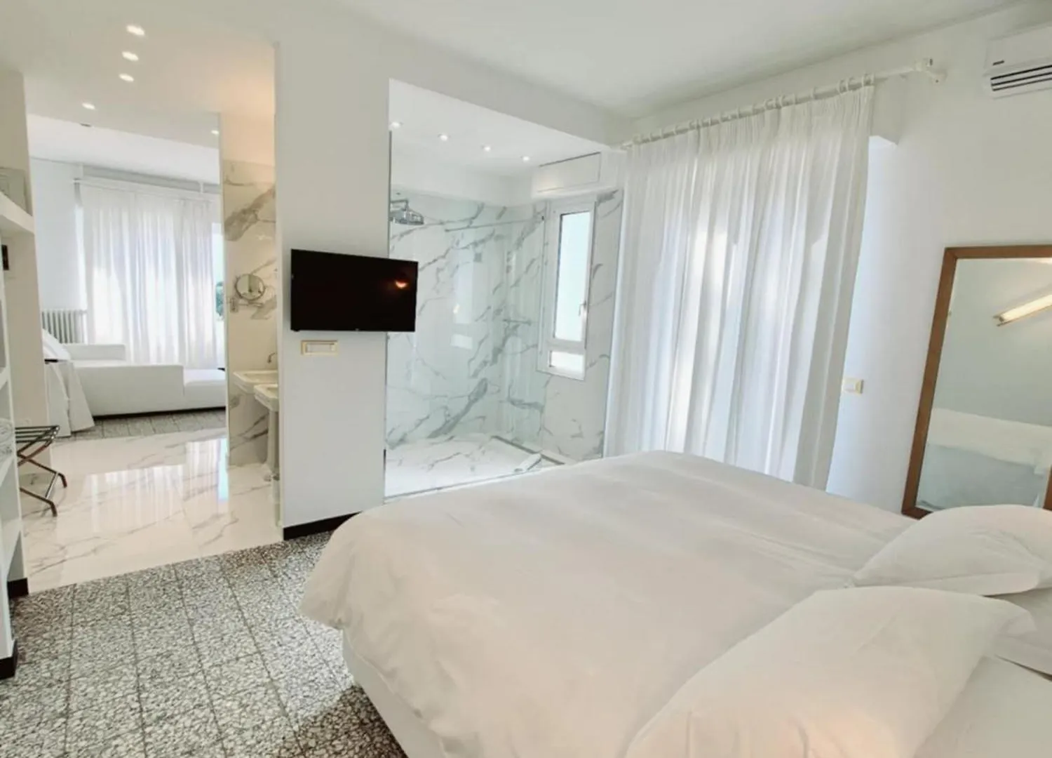 ****  Hotel Eveline 2 - Piscina Privata O Jacuzzi à San Remo Italie