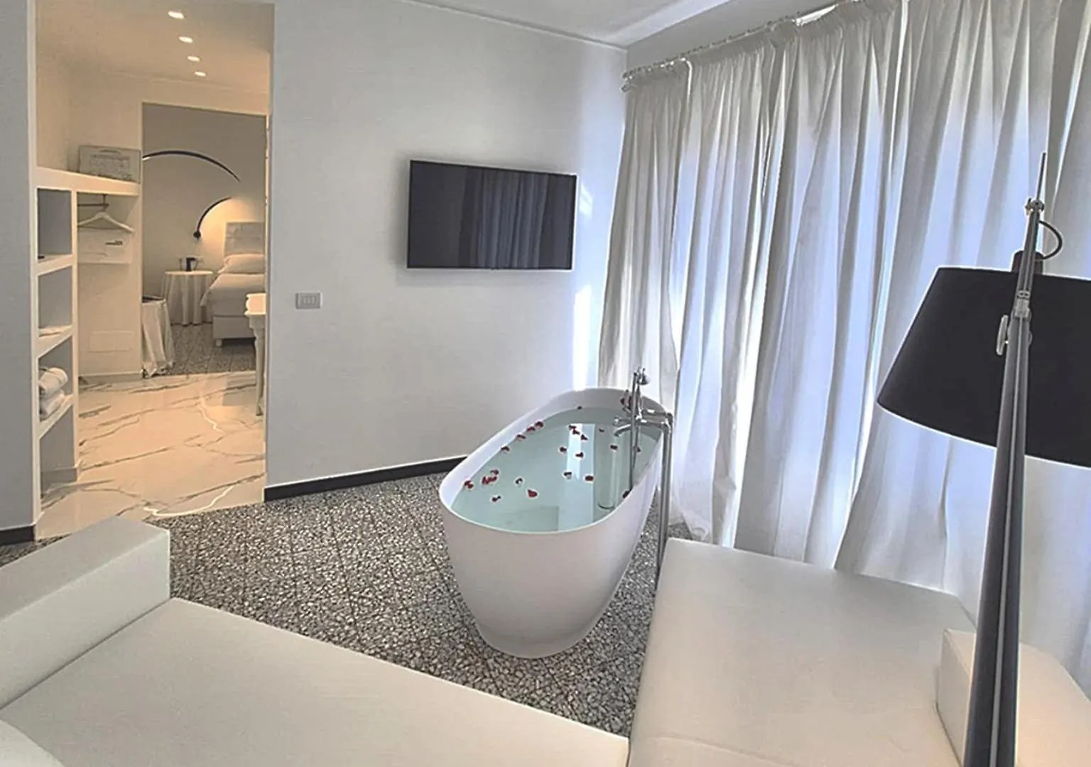 Eveline 2 - Piscina Privata O Jacuzzi Hotel Sanremo