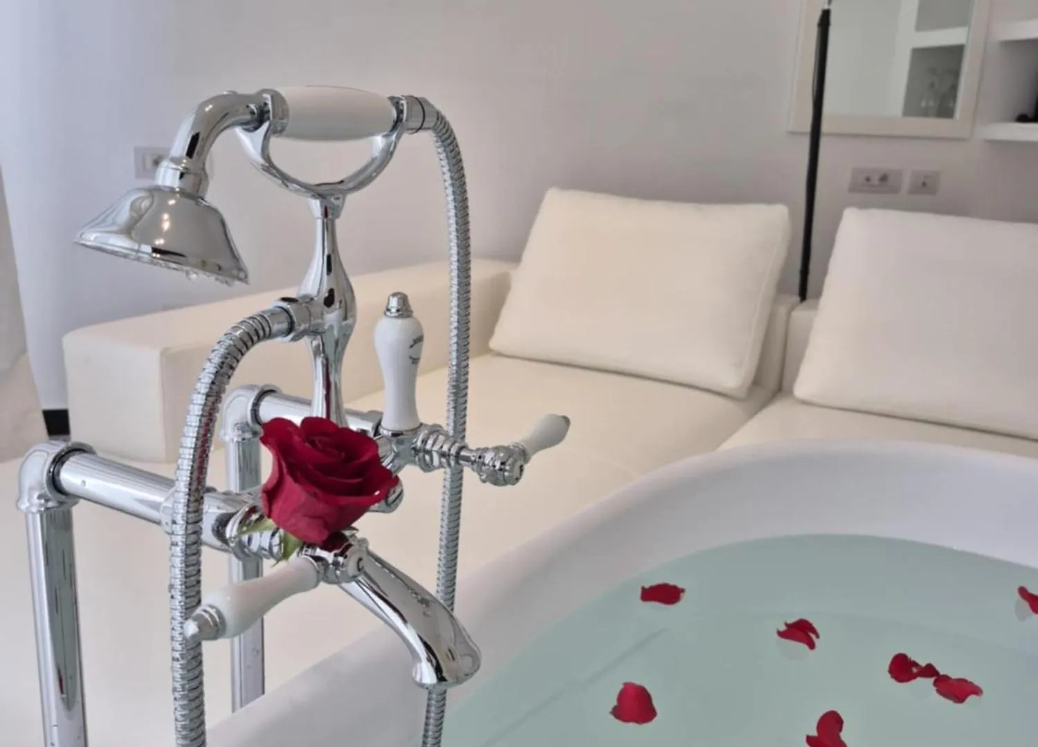 Eveline 2 - Piscina Privata O Jacuzzi Hotel Sanremo Italy