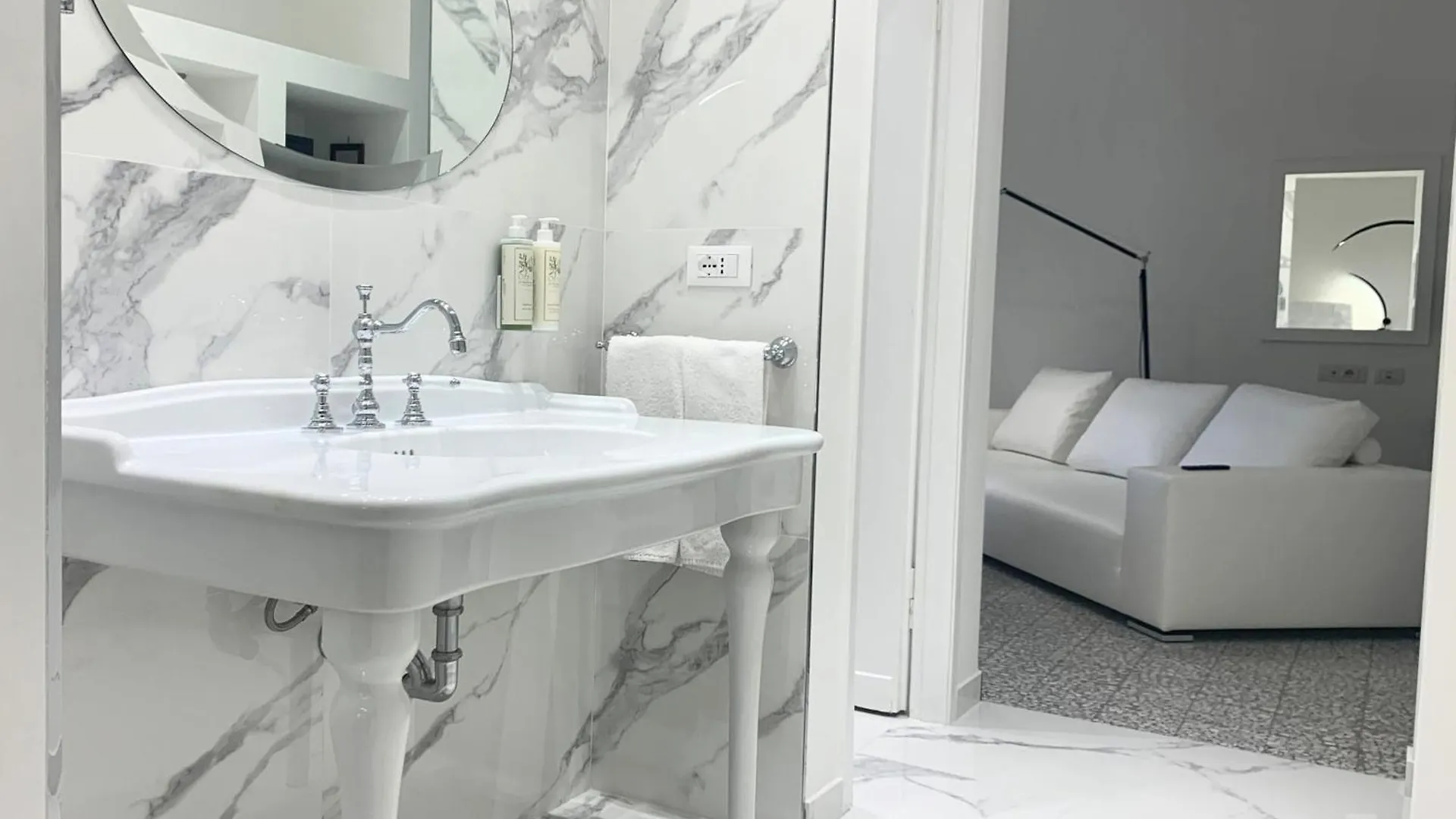Eveline 2 - Piscina Privata O Jacuzzi Hotel Sanremo