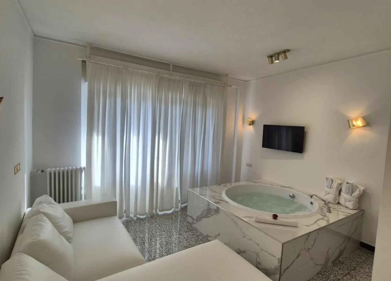 Eveline 2 - Piscina Privata O Jacuzzi Hotel Sanremo