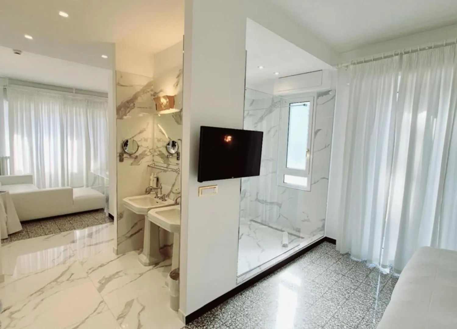 Eveline 2 - Piscina Privata O Jacuzzi Hotel Sanremo